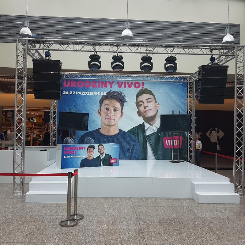 Scena HIPS z kolorowym podświetleniem LED
